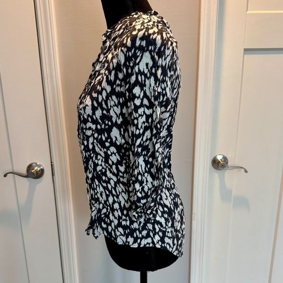 Fun2Fun Summer 3/4 Sleeve Top, Dark Gray/animal print, EUC, M - Picture 9 of 14